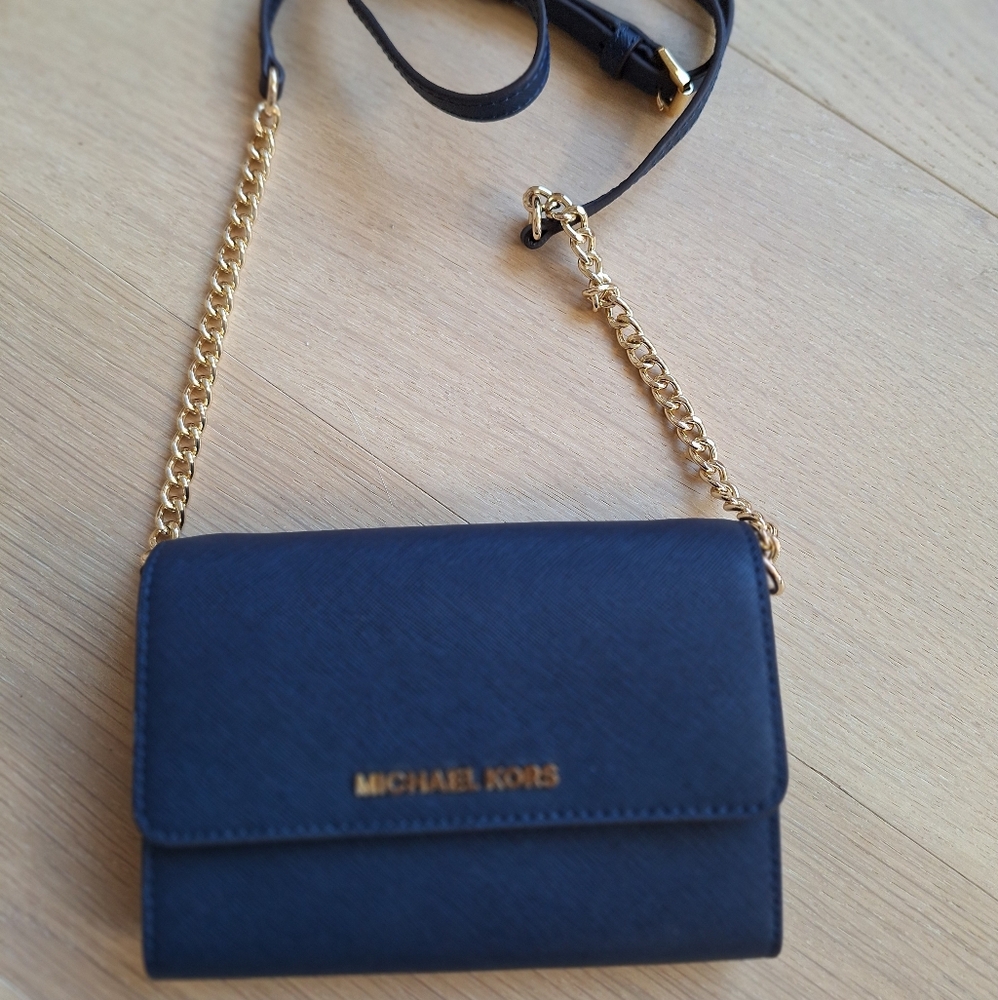 NWT Michael Kors Jet Set Travel Saffiano Large Phone Crossbody Navy